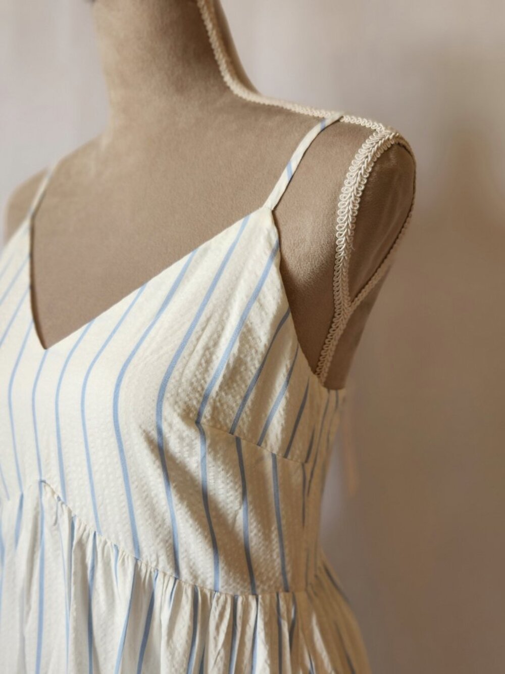 Fun 2 Fun Women's Size Small Blue Striped V-Neck Sleeveless Pockets Long Dress - Picture 7 of 15